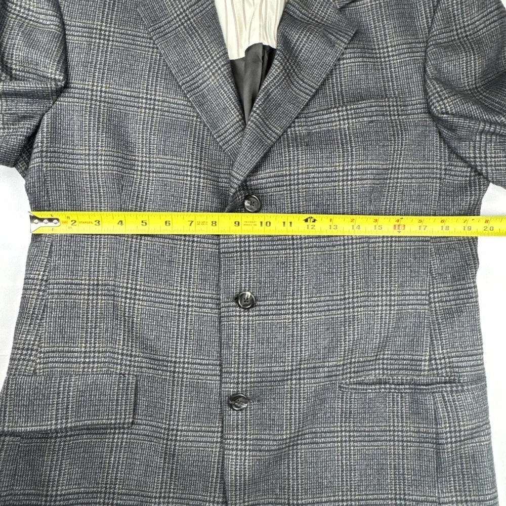 Vintage Tommy Hilfiger Mens Blazer 40R Grey Glen‎ Plaid 3 Button Made in USA